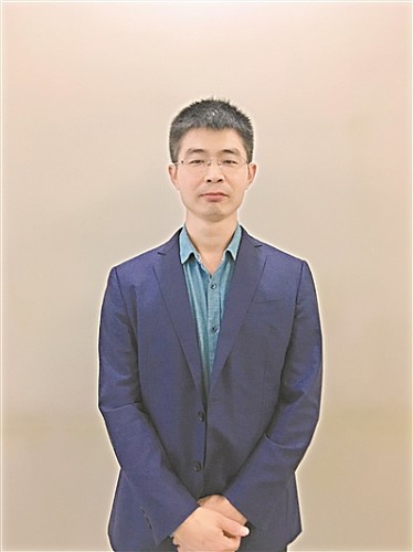 廣州日報：現場(chǎng)聆聽(tīng)總書(shū)記講話(huà)的廣州企業(yè)家代表紛紛表示將牢記囑托：堅持自主創(chuàng  )新 專(zhuān)心做好主業(yè)